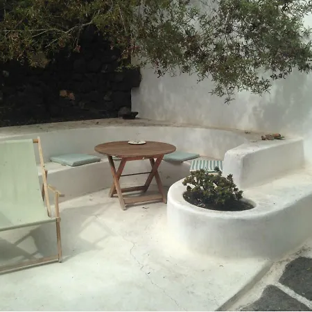 Patio Ii At فندق مبيت وإفطار La Asomada (Lanzarote)